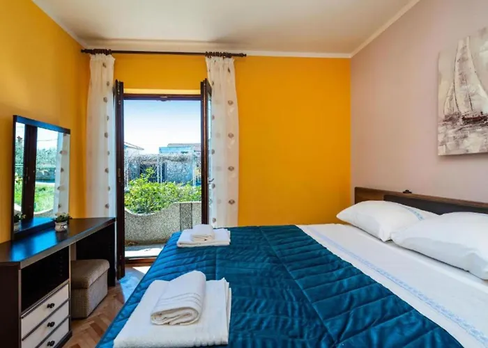 Two Bedroom With Terrace Apartman