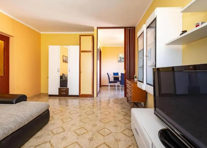 Apartman Two Bedroom With Terrace *