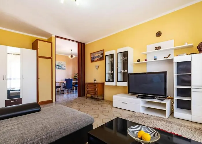 דירה Two Bedroom With Terrace אוגייאן