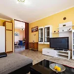 Apartment Two Bedroom With Terrace Ugljan