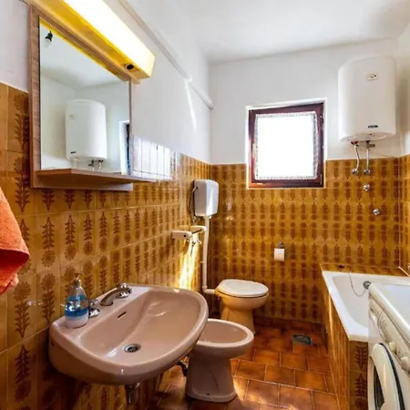 Two Bedroom With Terrace Apartment Ugljan