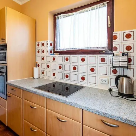 Two Bedroom With Terrace Apartment Ugljan