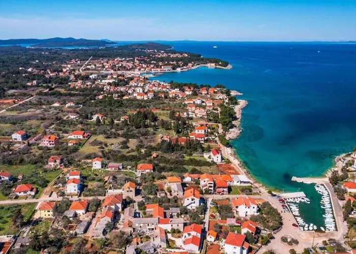 Two Bedroom With Terrace Διαμέρισμα *